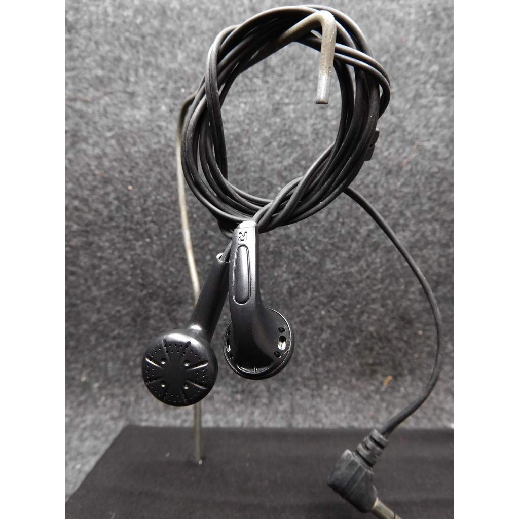 Tai nghe 2nd hand nhập Nhật chất âm hay, bass sôi động.