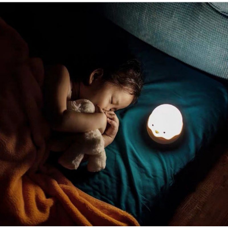 Đèn ngủ cảm ứng ánh sáng hình Gà Con siêu dễ thương tự động bật sáng khi tối chất lượng cao