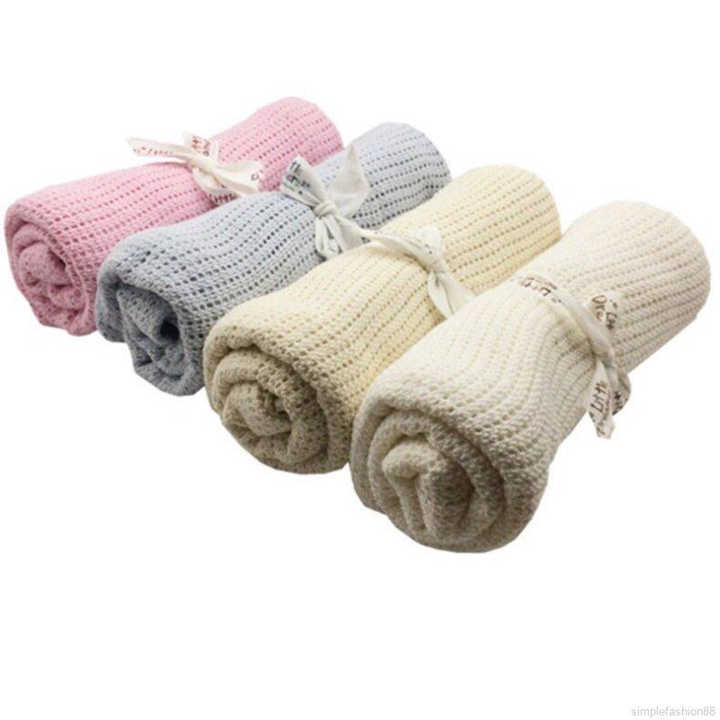 Chăn đan móc mềm mại nhiều màu tiện lợi cho bé