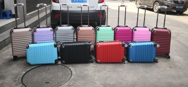 Vali kéo du lịch bọc góc size 20-24 nhiều màu, Valy giá rẻ chính hãng nhựa ABS chống va đập thời trang phong cach