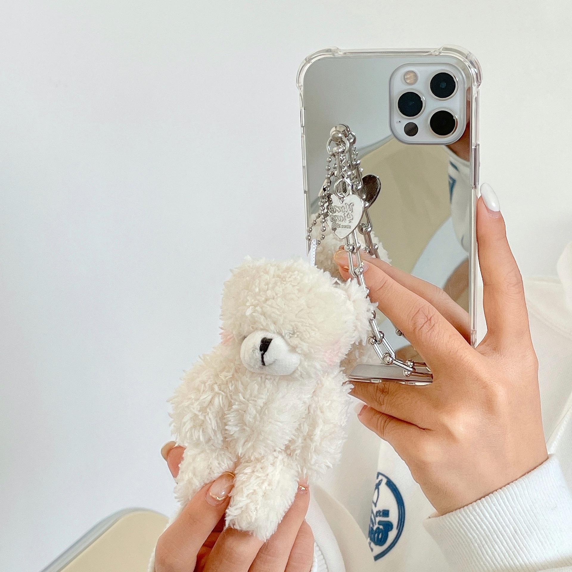 Ốp điện thoại mặt kính trang trí gấu và dây xích cho iPhone 12 11 Promax Xs 11/12 Pro Max/8 Plus/12 Mini/7/8/X/XR/XsMax | BigBuy360 - bigbuy360.vn