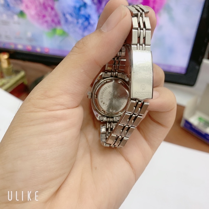 Đồng hồ si nữ hiệu Seiko, cơ tự động , mặt xanh, có lịch ngày