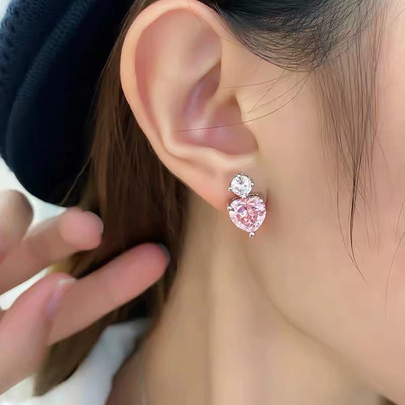 Set Dây Chuyền + Bông Tai Hình Trái Tim Màu Hồng Lấp Lánh Thiết Kế Đơn Giản Sang Trọng Cho Nữ