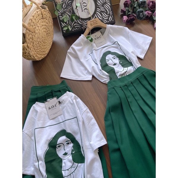 Áo Cổ Tròn Cotton In Hoạ Tiết Kèm Chân Váy Xếp Ly Form Dài | BigBuy360 - bigbuy360.vn