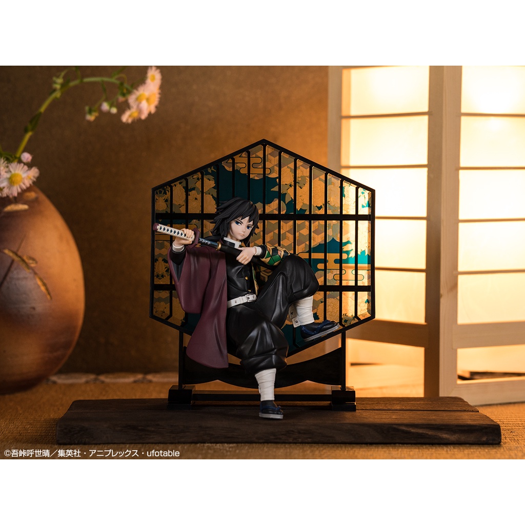 Mô Hình Figure Chính Hãng Anime Giyu Tomioka, Ichiban Kuji LAYER SCAPE giải C, Kimetsu No Yaiba, Thanh Gươm Diệt Quỷ