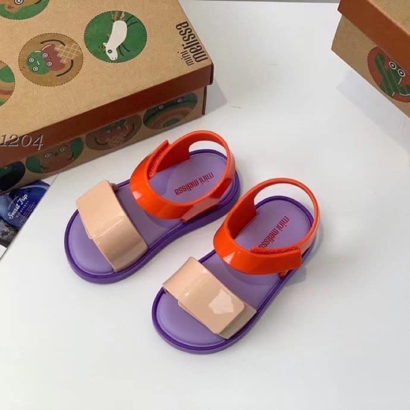 Sandal cho bé