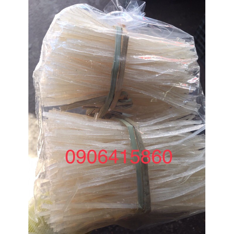 SỢI MÌ NHỨT NHỨT CỘNG NHƯ MÚT ĐŨA LÀM TỪ CỦ MÌ