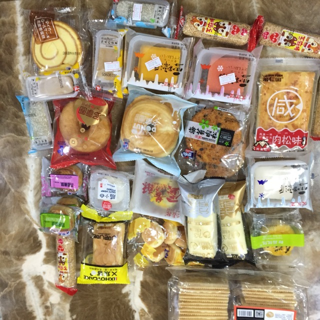 Chuyển phát nhanh bánh kẹo đi Đài Loan