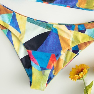 Bikini phối màu trẻ trung