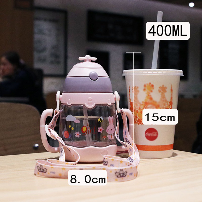 Bình Đựng Nước 400ML Có Tay Cầm Và Ống Hút Hình Máy Bay Nhỏ Bằng Nhựa Dành Cho Trẻ Em