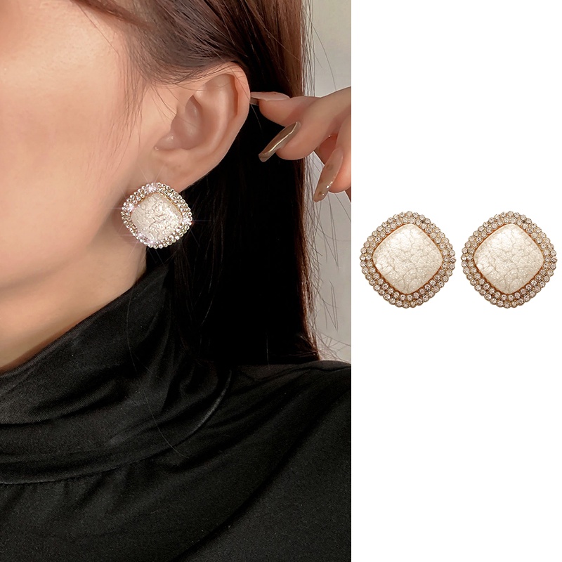 Bông tai đính đá thanh lịch thời trang