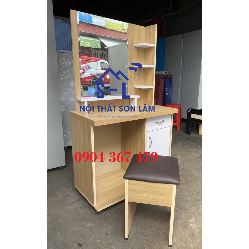 Bàn trang điểm gương vuông thiết kế hiện đại