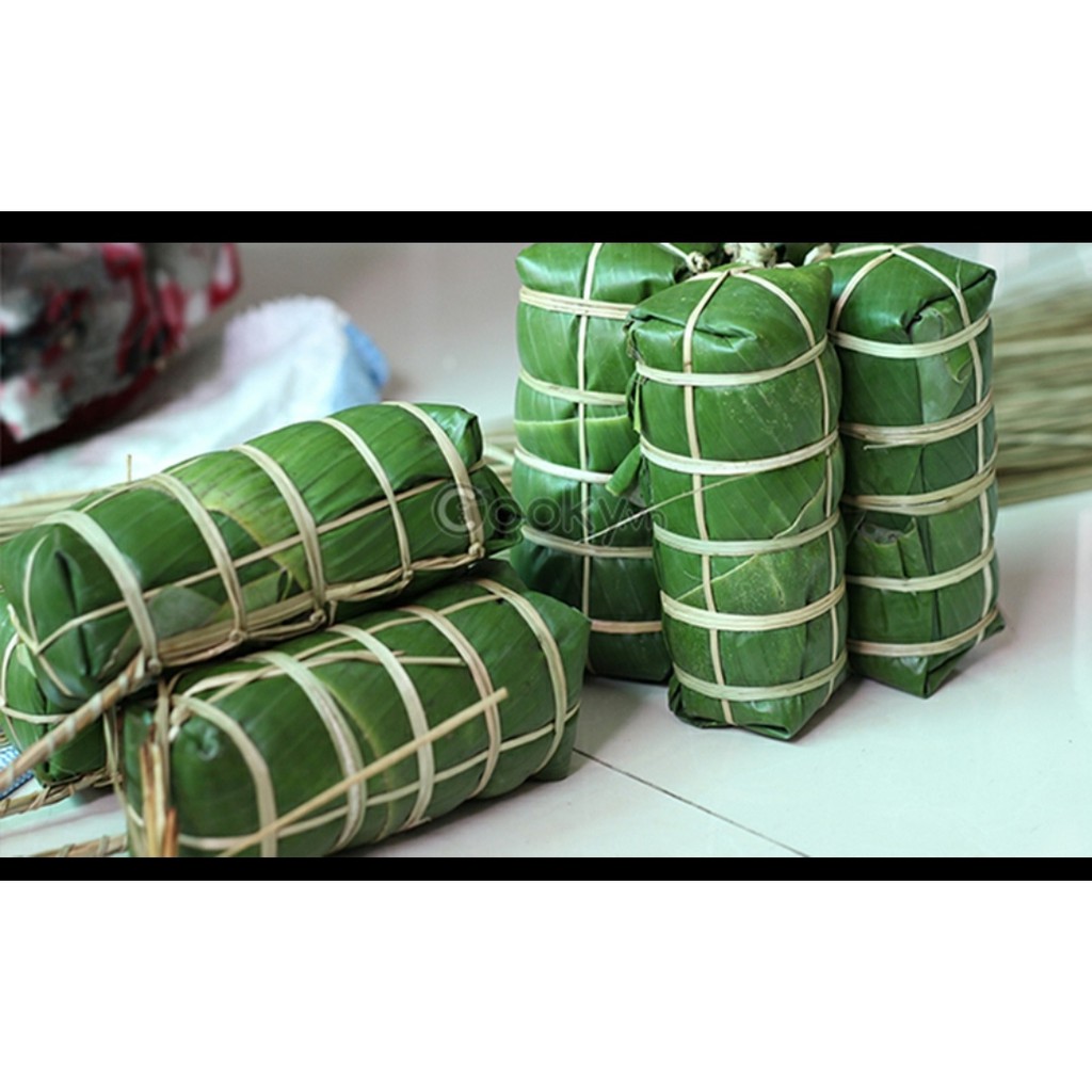 1 cây bánh tét chay cô Liên Bình định (1 cây 1 kg có hút chân không)