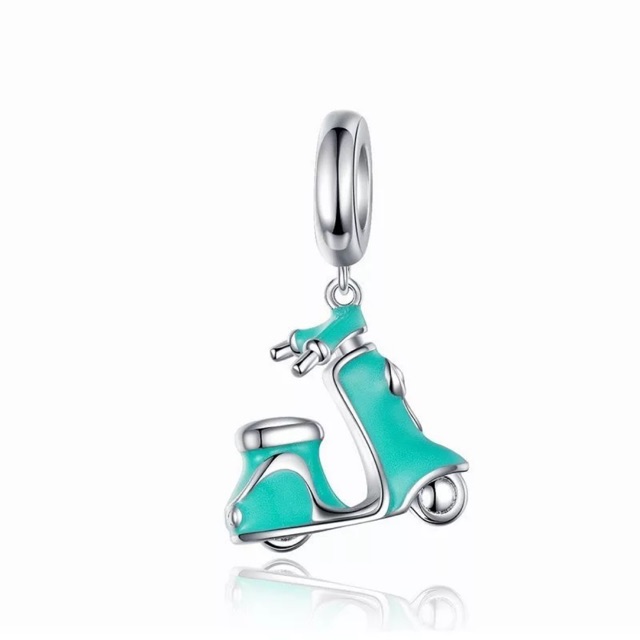 Charm xe máy vespa