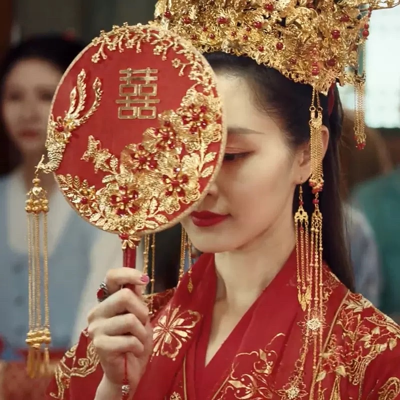 Quạt cầm tay chụp áo dài , cổ trang . quạt chụp hình cưới Trung Hoa – Linh Ch