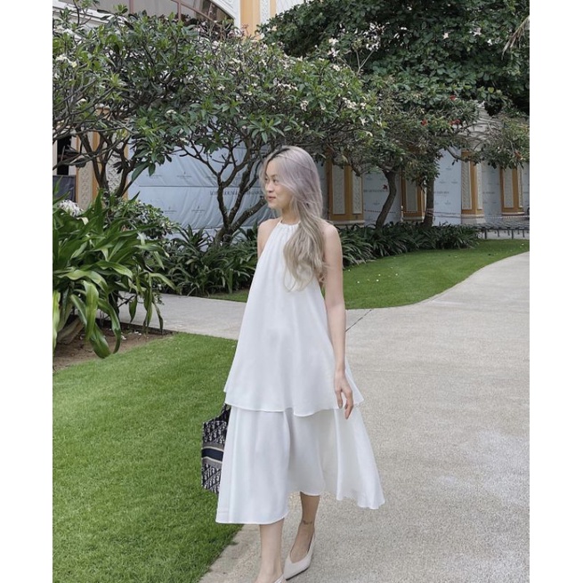 Maxi trắng cổ yếm 2 tầng . Hàng thiết kế