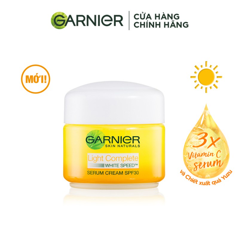 Bộ sản phẩm 3 bước dưỡng sáng da và bảo vệ da toàn diện ngày và đêm Garnier Light Complete