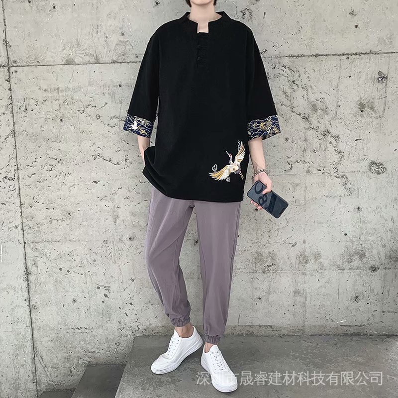 Áo nam tay ngắn thêu hình chim hạc trẻ trung