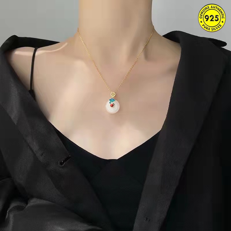 Vòng cổ mặt đá ngọc bích thời trang dành cho nữ