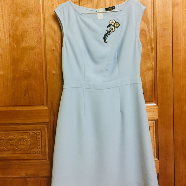 Combo quần sevan am size 8 kẻ đen trắng, váy kB size M màu xanh ngọc, quần baggy nâu size L, áo Fiona xanh coban,
