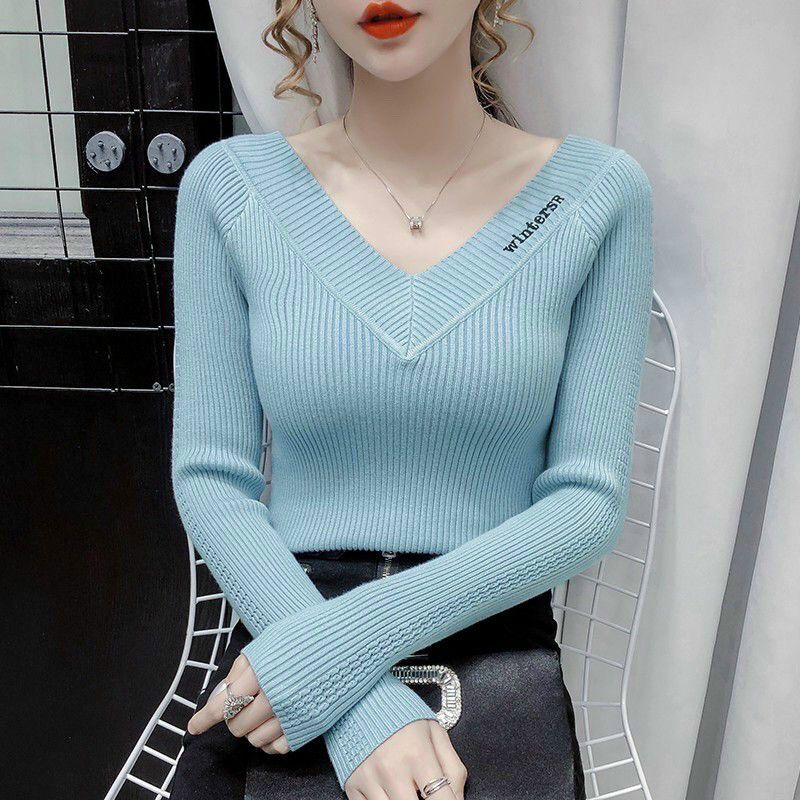 Áo thun cổ tim tay dài cổ thêu chữ  (A15