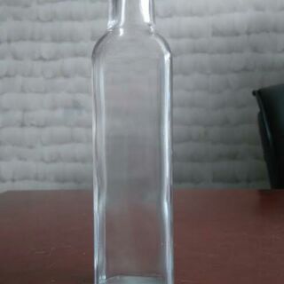 CHAI THỦY TINH VUÔNG 250ML