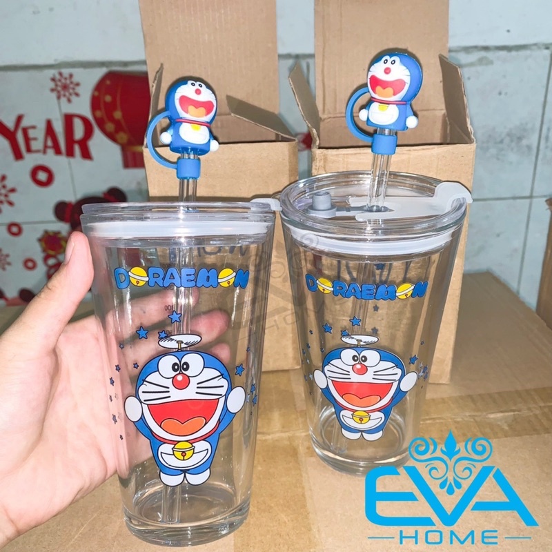 Ly / Cốc Thuỷ Tinh Mèo Máy Mon Có Vạch Chia 400 Ml Kèm Nắp Đậy Ống Hút Silicone Hình Doremon 3D Xinh Xăn SP914