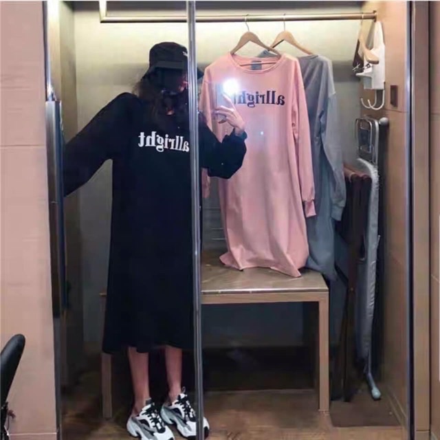 Váy xoắn lưng in chữ dài tay dáng dài alright | BigBuy360 - bigbuy360.vn