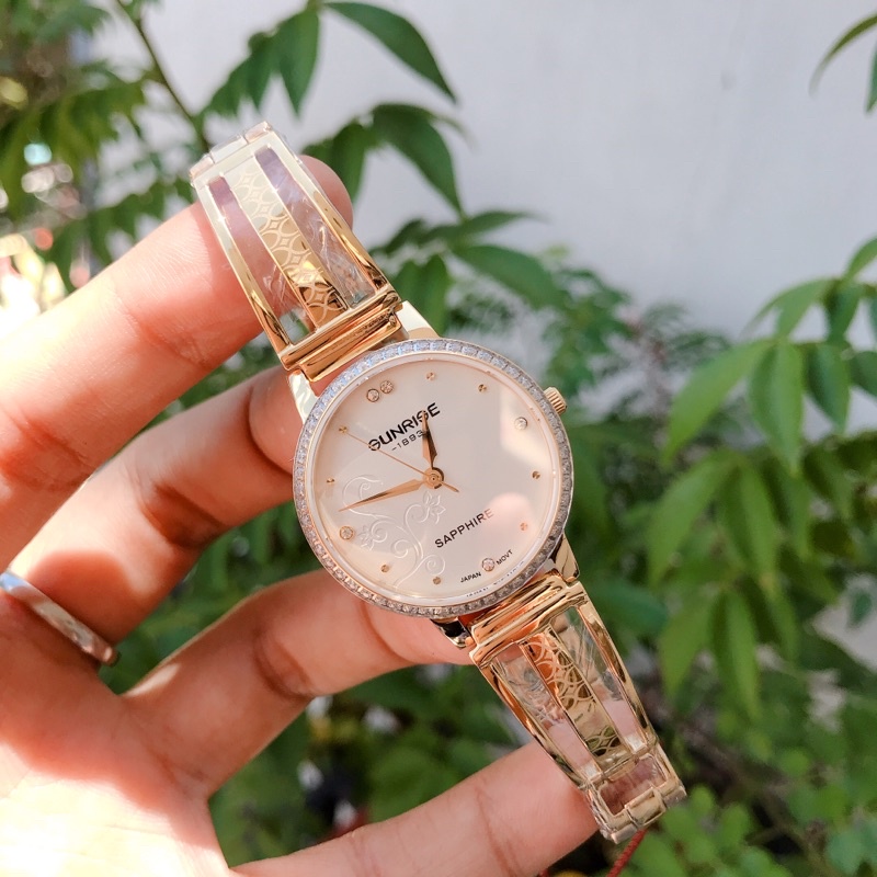 Đồng hồ nữ SUNRISE 9950AA  Kính Sapphire chống xước và chống nước tuyệt đối