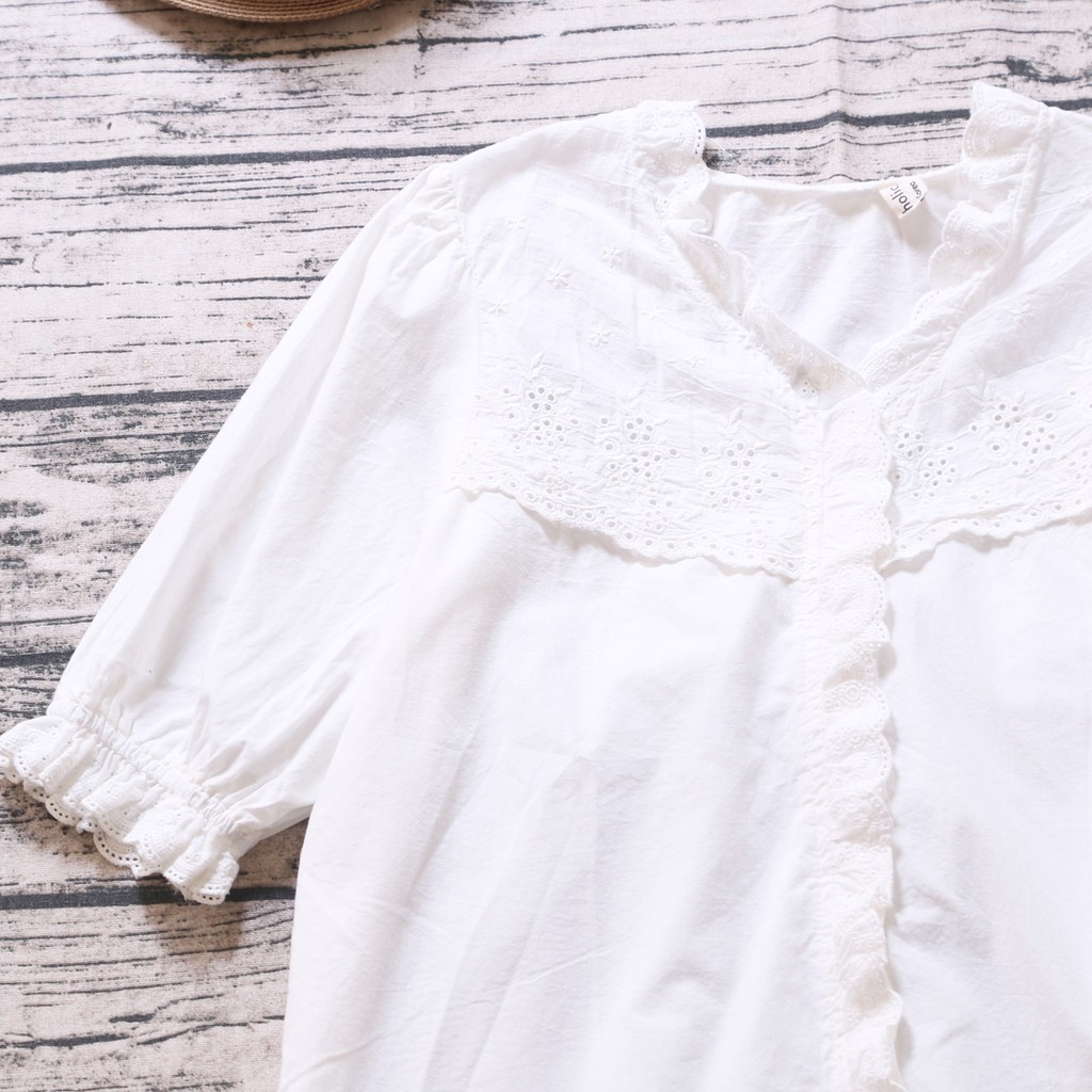 ÁO SƠ MI CỔ V PHỐI BÈO TAY BỒNG