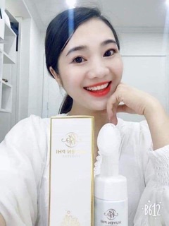 Sữa rửa mặt thải độc Detox Snow Huyền Phi(210k)