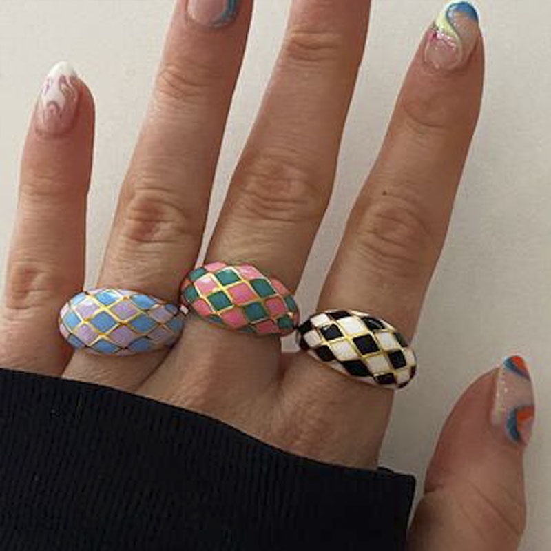 1 nhẫn đeo tay họa tiết caro thời trang cá tính