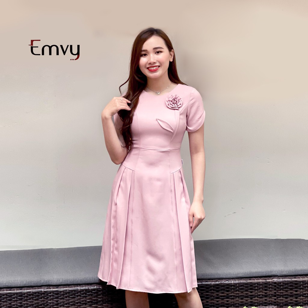 Đầm công sở xếp ly dáng suông lịch sự dễ mặc mọi lứa tuổi chất liệu Mango cao cấp Emvy K40 | BigBuy360 - bigbuy360.vn