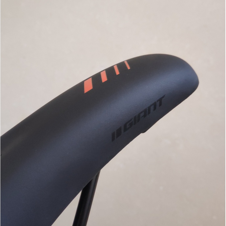 YÊN GIANT ATX 830 / Comfort Groove