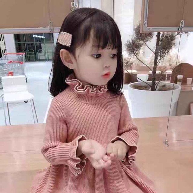 Váy len xinh