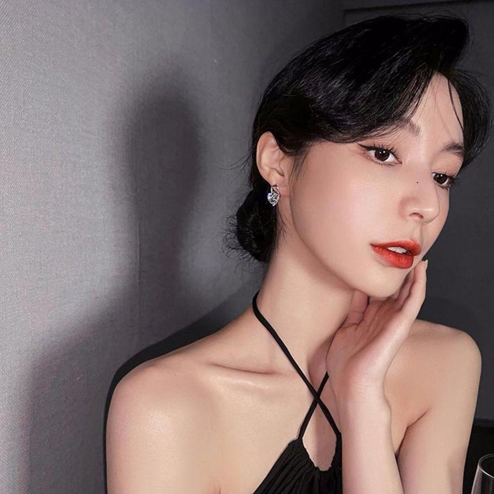 Khuyên Tai Hình Gấu Phong Cách Pháp Cổ Điển Dành Cho Nữ