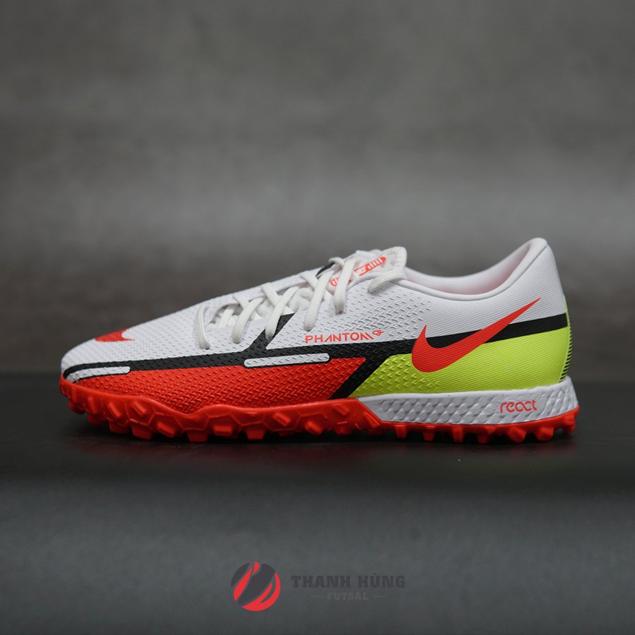 GIÀY ĐÁ BÓNG CHÍNH HÃNG NIKE REACT PHANTOM GT2 PRO TF - DC0768-167 - TRẮNG/ĐỎ/VÀNG