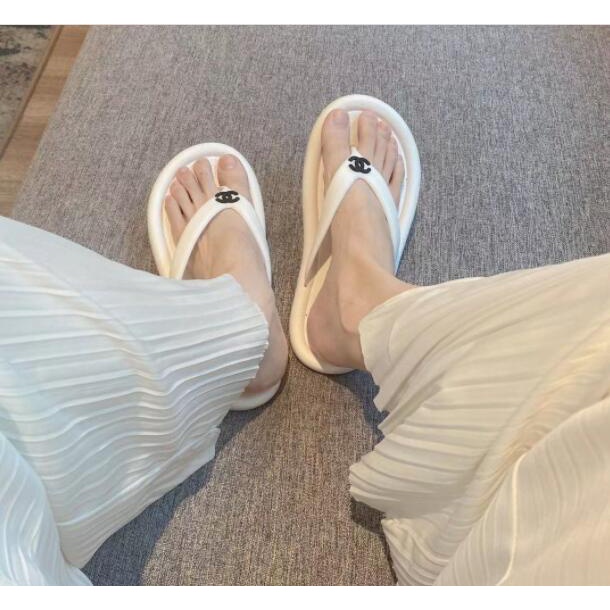 Đôi dép xỏ ngón thời trang mùa hè thường ngày cho nữ đi biển