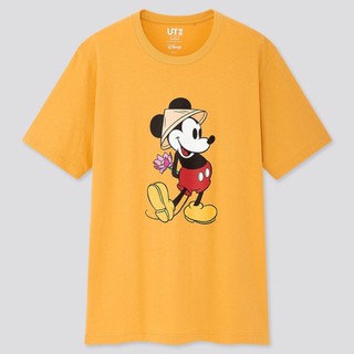 Áo phông mickey cầm hoa sen đội nón