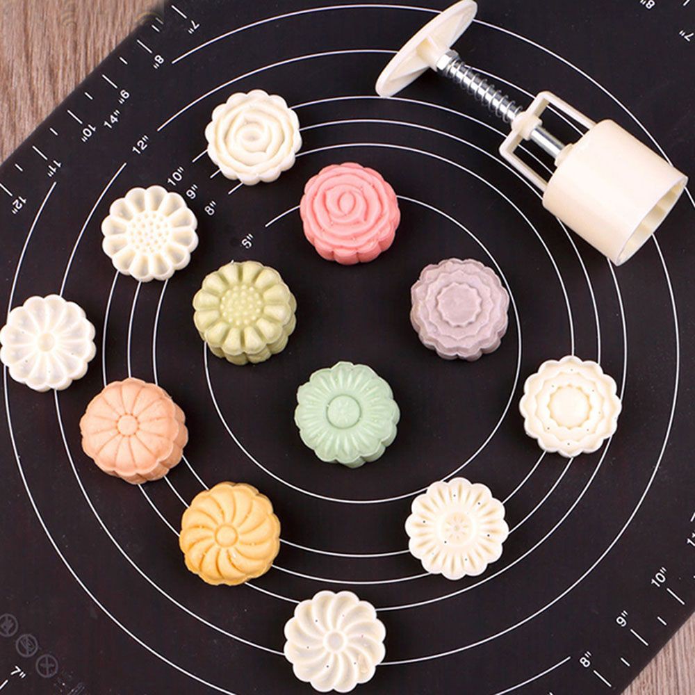 Set khuôn ép nhiều hoa văn hỗ trợ làm bánh tiện dụng