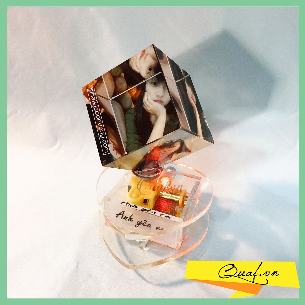 Pha lê xoay đế đàn piano, phát nhạc music box, in 3 ảnh