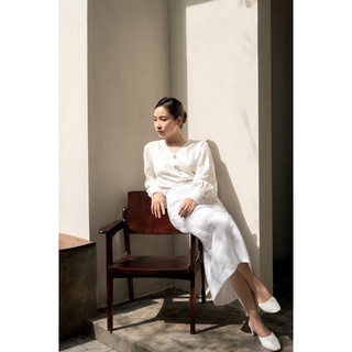 chân váy xẻ 1 bên
