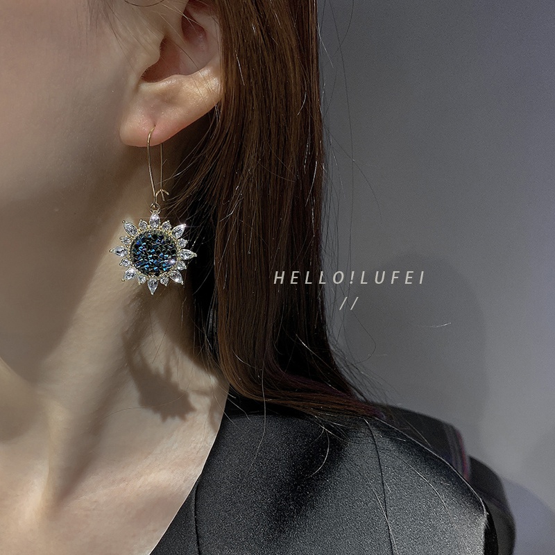 Đôi bông tai hình hoa hướng dương đính đá thời trang cho nữ