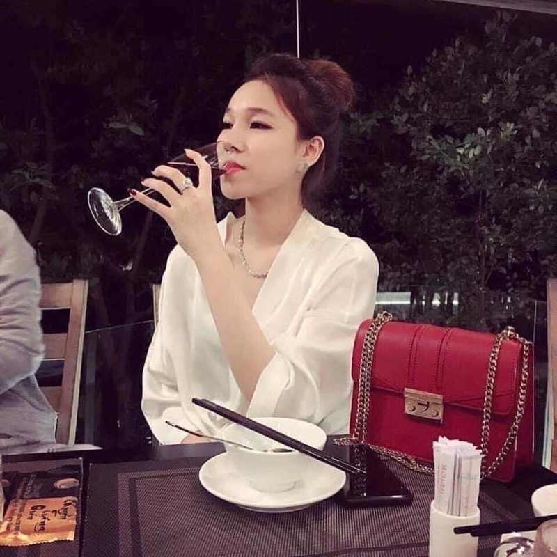 Túi chữ Quỳnh trơn chuẩn hàng đẹp size 22 ảnh thật