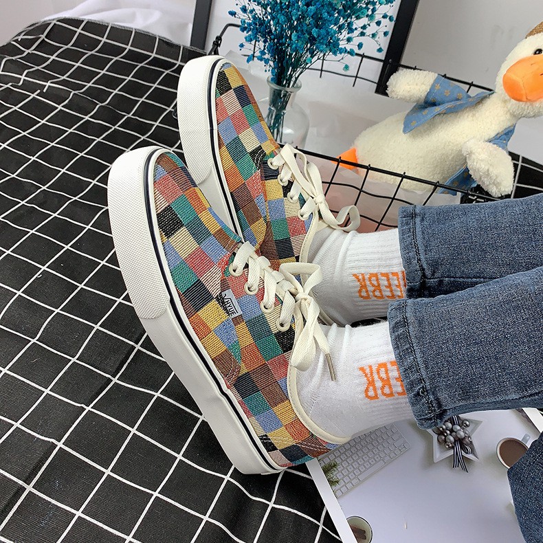 [Mã FAGREEN245 giảm 10% tối đa 30k đơn từ 99k] Giày Vải nữ dây buộc Kẻ ô nhiều màu hot hit 2020 | BigBuy360 - bigbuy360.vn