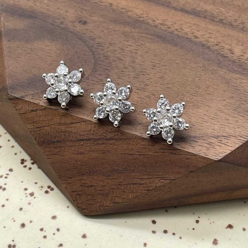 1410131     Bán Sỉ Nút Nhỏ Bằng Đồng Mạ Zircon Hình Hoa Dát Đá Zircon Sang Trọng Thời Trang