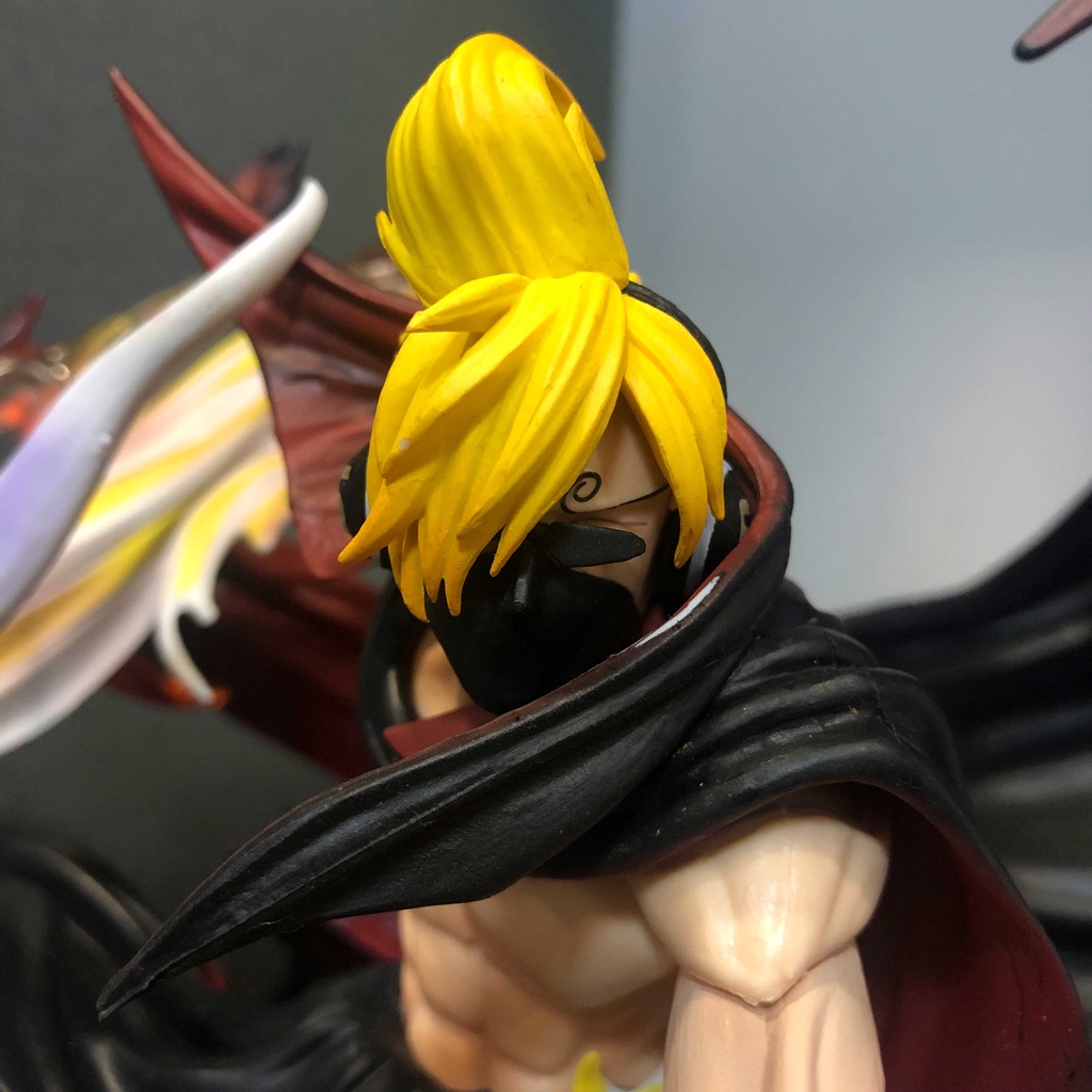 Figure / Mô hình Vinsmoke Sanji 36 cm có LED