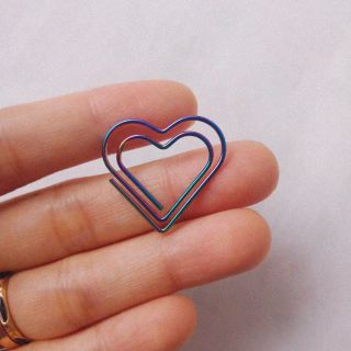 (Hình thật) Kẹp giấy hình trái tim hologram