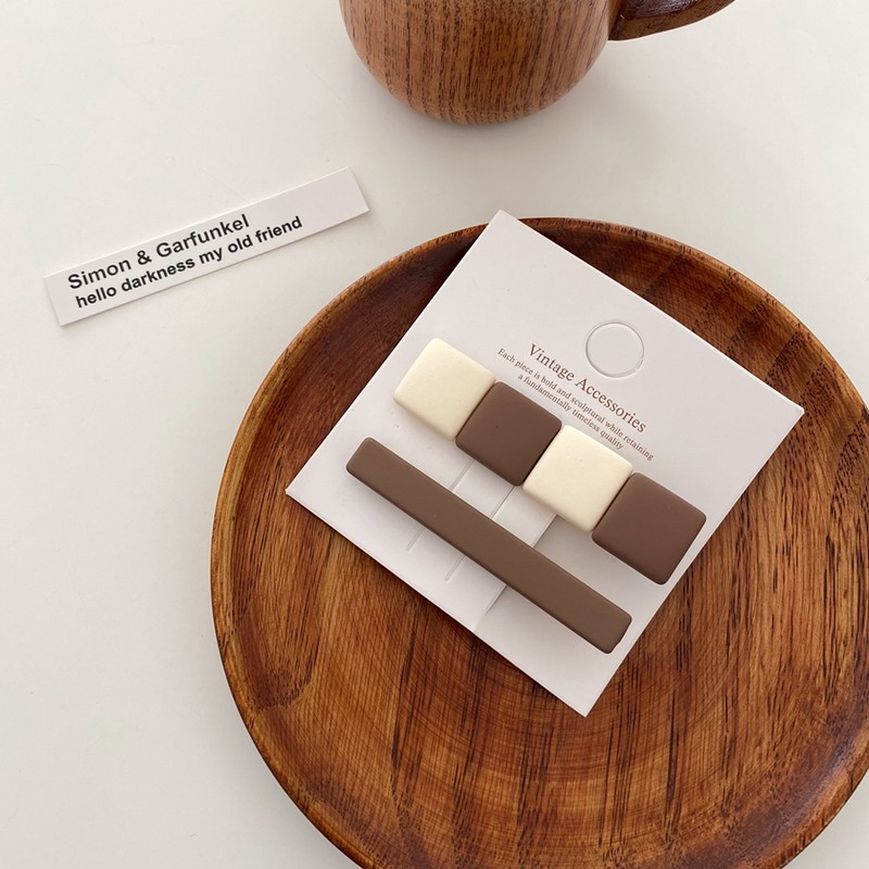 Bộ 2 kẹp tóc màu cà phê đơn giản phong cach retro cho nữ