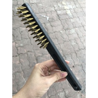 Bàn chải đánh gỉ sắt